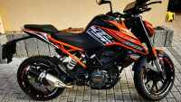 Dekor Radical Racing "Stripes" su licenza KTM
